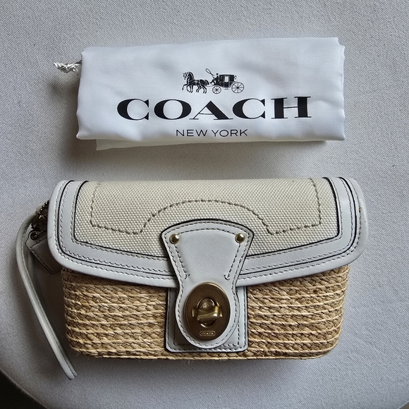 Coach Raffia Summertime White / Gold Leather Turn Buckle Wristlet Clutch - Picture 13 of 14